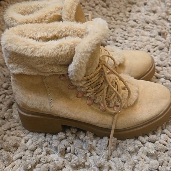 A New Day Women's Size 7 Camel Brushed Faux Fur Hiking Combat Boot Lace Up - Picture 3 of 9